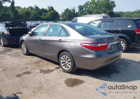 2016 Toyota Camry Le z USA, uszkodzony, nr VIN 4T4BF1FK8GR570922